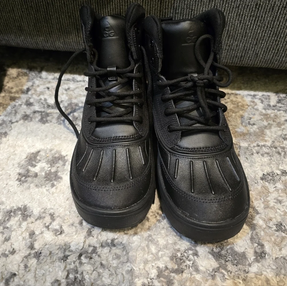 Nike Kids Black High-Top Boots